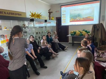 Во славу героям Отечества